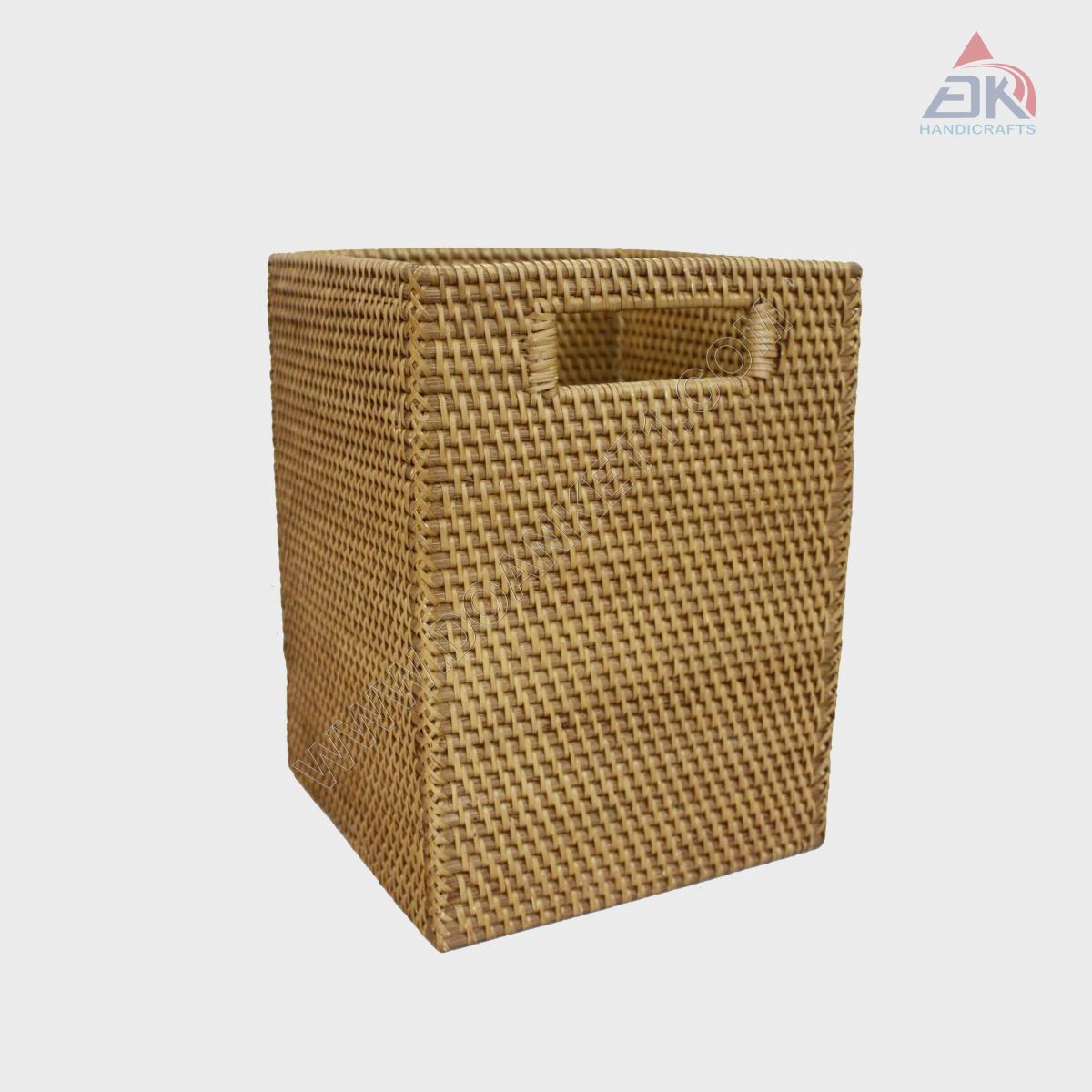 RATTAN BASKET # DK457