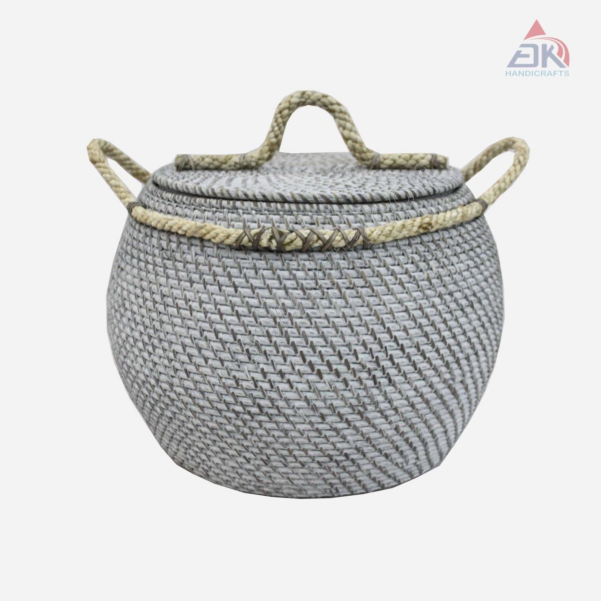 BASKET WITH LID # DK467